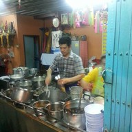 ก๋วยจั๊บ วัดโรงช้าง