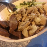 ก๋วยจั๊บ วัดโรงช้าง