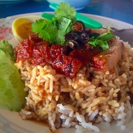 พรชัยข้าวหมูแดง ตลาดเพชรอโศก