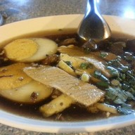 ก๋วยจั๊บ วัดโรงช้าง