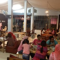 One More Food & Ice-Cream