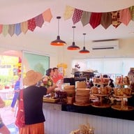 ร้านบ้านหัวเราะ