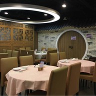 Dragon House 龍湖居