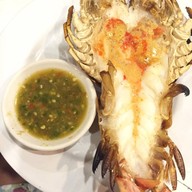 Uthairiverlake Resort