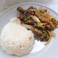 บ้านร่มไม้ by พี่กร