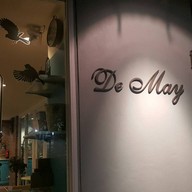 De may coffee house