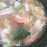 คิดเช่นต้อย