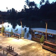 บ้านอิงน้ำ สวี