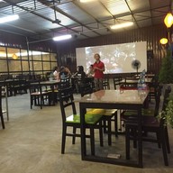 ข้าวต้มศรีบุญเรือนตรงข้ามหมู่บ้านไทยสมุทร