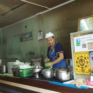 ข้าวคลุกกะปิ ครัวอรชฎา (ถนนสมเด็จเจ้าพระยา)