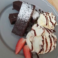 Peony Teafe' & Gallery