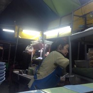 ก๋วยเตี๋ยวลูกชิ้นหมูและเนื้อ