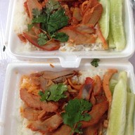 ป้าภา อนุสาวรีย์ชัยฯ