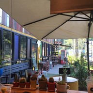 หมอนทองคาเฟ่