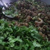 ตลาดสดแม่สลอง