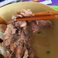 ก๋วยเตี๋ยวเสวยน้อยหลักเมือง