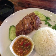 ข้าวซี่โครงหมูอบ 40 บาท