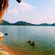 ร้านอาหารแป้งร่ำ