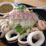 Papa Chon by ก๋วยเตี๋ยวปลาอภิชน พัทยา