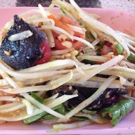 ปุ้ม ก๋วยเตี๋ยวสูตรสมุนไพร