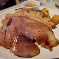 DEAN & DELUCA มหานคร คิ้วบ์