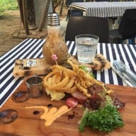 บ้านสวนศิลป์