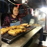 เนื้อม้วนปิ้ง Gongguan Night Market