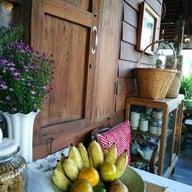 กาแฟในสวนบ้านงามแสงเดือน