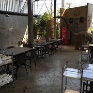 @yes เย็นก็เหล้า เช้าก็แฟ