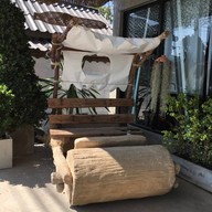 @yes เย็นก็เหล้า เช้าก็แฟ