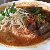 เมนูของร้าน ครัวบ้านคุ้ม & Coffee House กองบิน 41