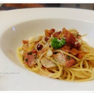 Food or drink of Parlour Restaurant & Bar คริสตัล ดีไซน์เซ็นเตอร์