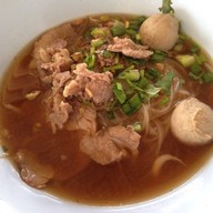 ก๋วยเตี๋ยววัดดงมูลเหล็ก วังน้ำเขียว