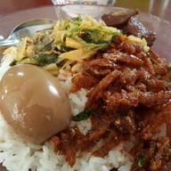 ร้านข้าวแกงป้าช่วย
