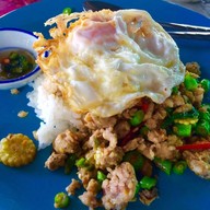 เจ๊แก้ว ก๋วยเตี๋ยวปลา อาหารตามสั่ง แหลมฉบังเก่า