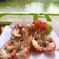 เรือนสยามกุ้งเผา