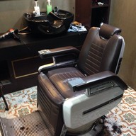 Tew's Barber Shop สยาม