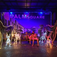 บรรยากาศ Palm Square