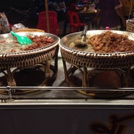 โชกุน ข้าวเหนียวหมู-เนื้อ ห่อใบตอง(เจ้าเก่า)