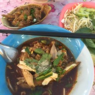 ก๋วยเตี๋ยวไก่มะระไทเลย