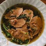 เมนูของร้าน ร้านก๋วยเตี๋ยวหมูเลียงเจ๊แก หนองบัว จันทบุรี