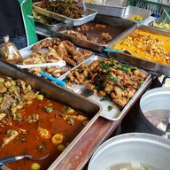 หน้าร้าน ข้าวแกงเปี๊ยกฮาวาย