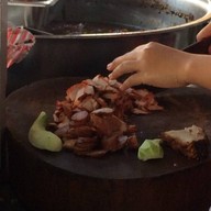 ข้าวหมูแดงนครปฐม ( นาเกลือ )