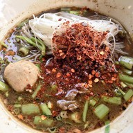เมนูของร้าน ก๋วยเตี๋ยวเรือนายช้าง