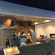 บรรยากาศ เพลินคอฟฟี่ สะพานเหล็ก