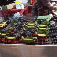 เมนูของร้าน ลุงอินไข่ป่าม ถนนคนเดินท่าแพ