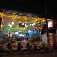 หน้าร้าน ครัวทับทิม