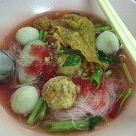 เมนูของร้าน ก๋วยเตี๋ยวอยู่เจริญ