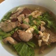 เกาเหลาเลือดหมู หน้าเรือนจำ