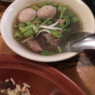 ก๋วยเตี๋ยวเรือแสนแสบ (ภรณี) สุขุมวิท 23